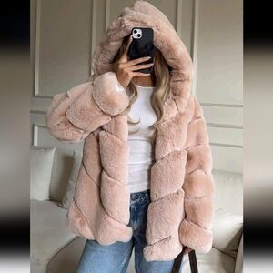 Women Faux Fur Hooded Jacket